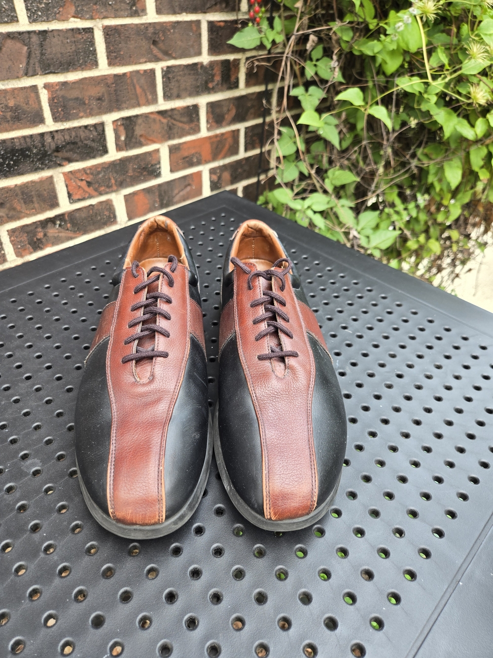 Vtg Allen Edmonds 9.5 "Passport" Leather Sneakers / Dress Shoes - Picture 2 of 10